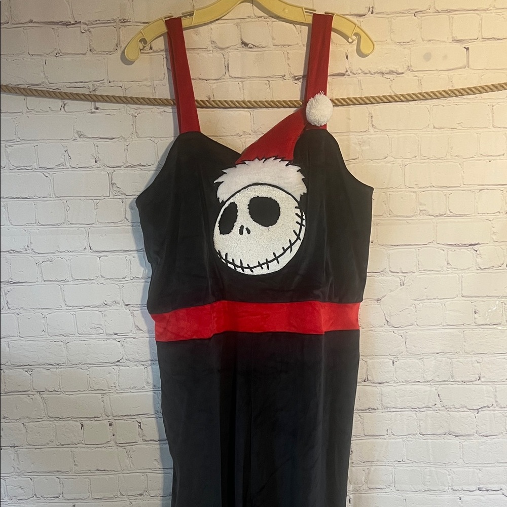 XXXL (21) The Nightmare Before Christmas Black & Red Jack Jumpsuit NWT Santa hat